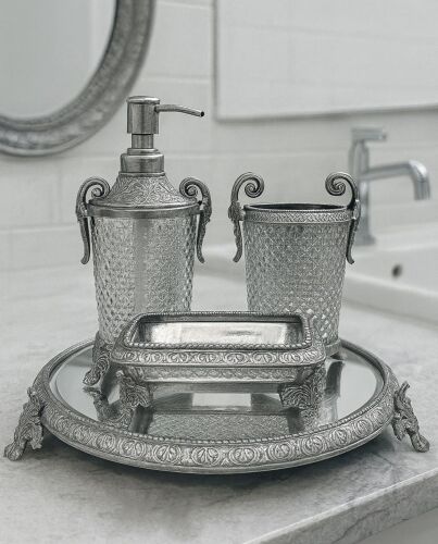 Pirinç & Kristal Dekoratif Banyo Seti – Gümüş Kulplu - 1