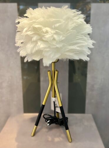 Beyaz Tüy Başlıklı Gold Üç Ayaklı Lüks Abajur – 53 cm - 1